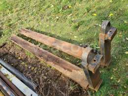 Online aukce:   PALETIZAČNÍ VIDLE 210 CM