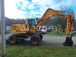 Online aukce: LIEBHERR  A310B 4X4