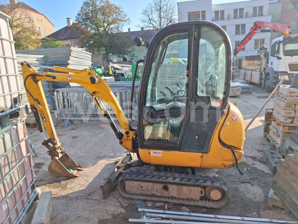 Online aukce: JCB  8018