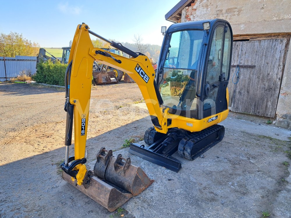 Online aukce: JCB  8016