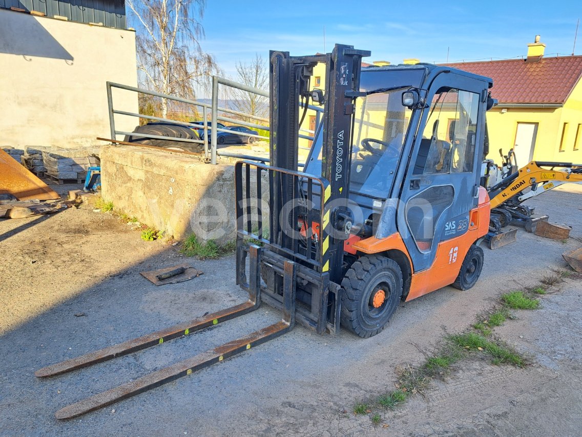 Online-Versteigerung: TOYOTA  42-7FGF25
