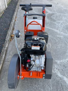 Online-Versteigerung:   HUSQVARNA FS400 LV
