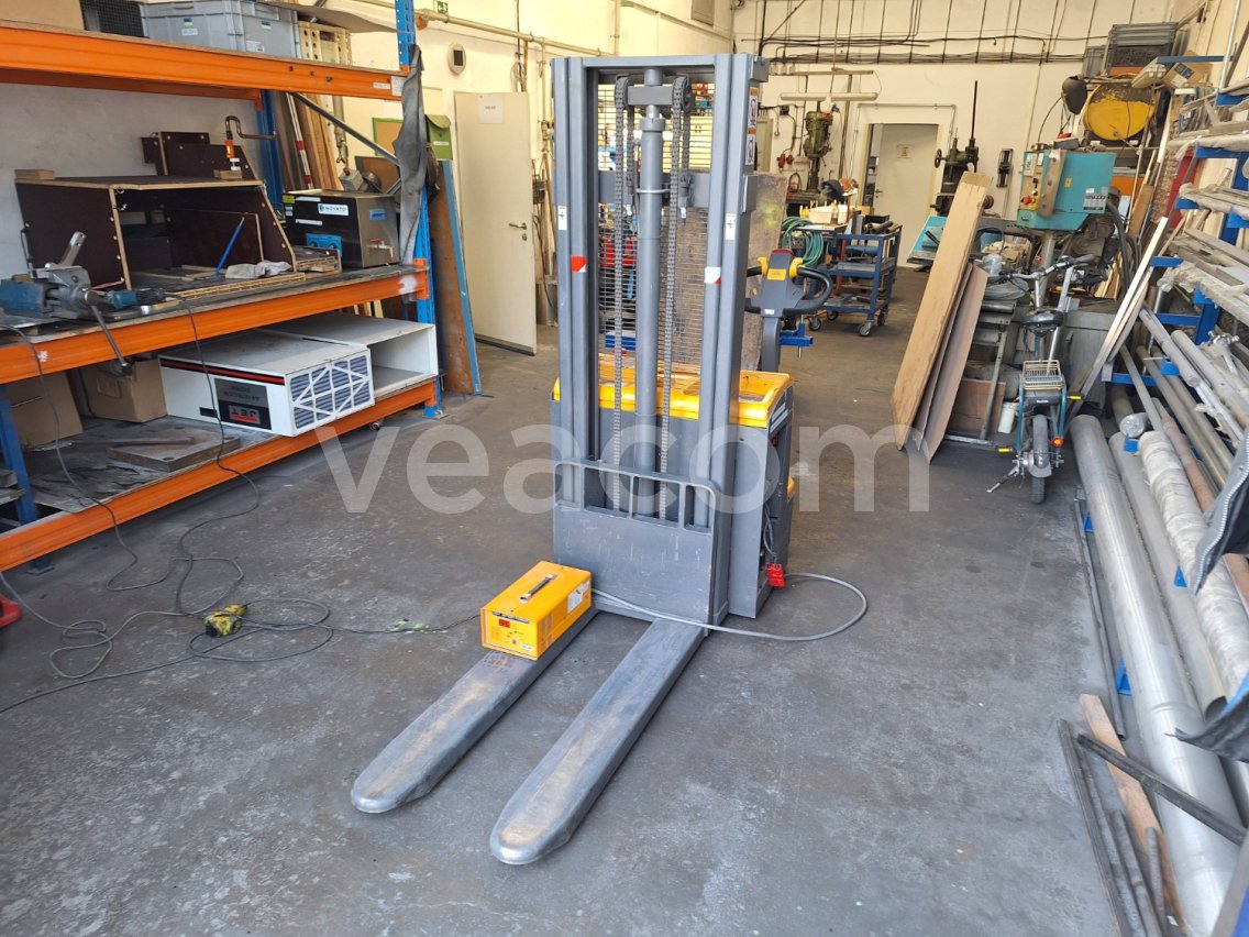 Online aukce:   ELECTRIC STACKER CDDR15