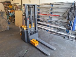 Online aukce:   ELECTRIC STACKER CDDR15