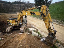 Online aukce: CATERPILLAR  318B