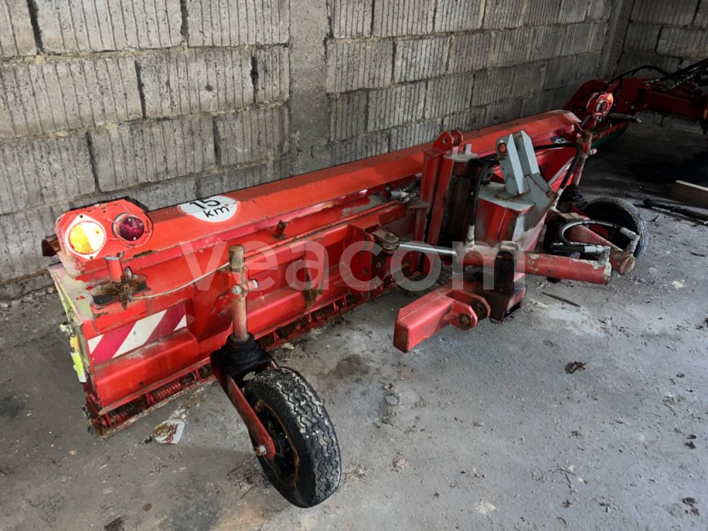 Online auction:  UNIVERSÁLNÍ RADLICE UR-1