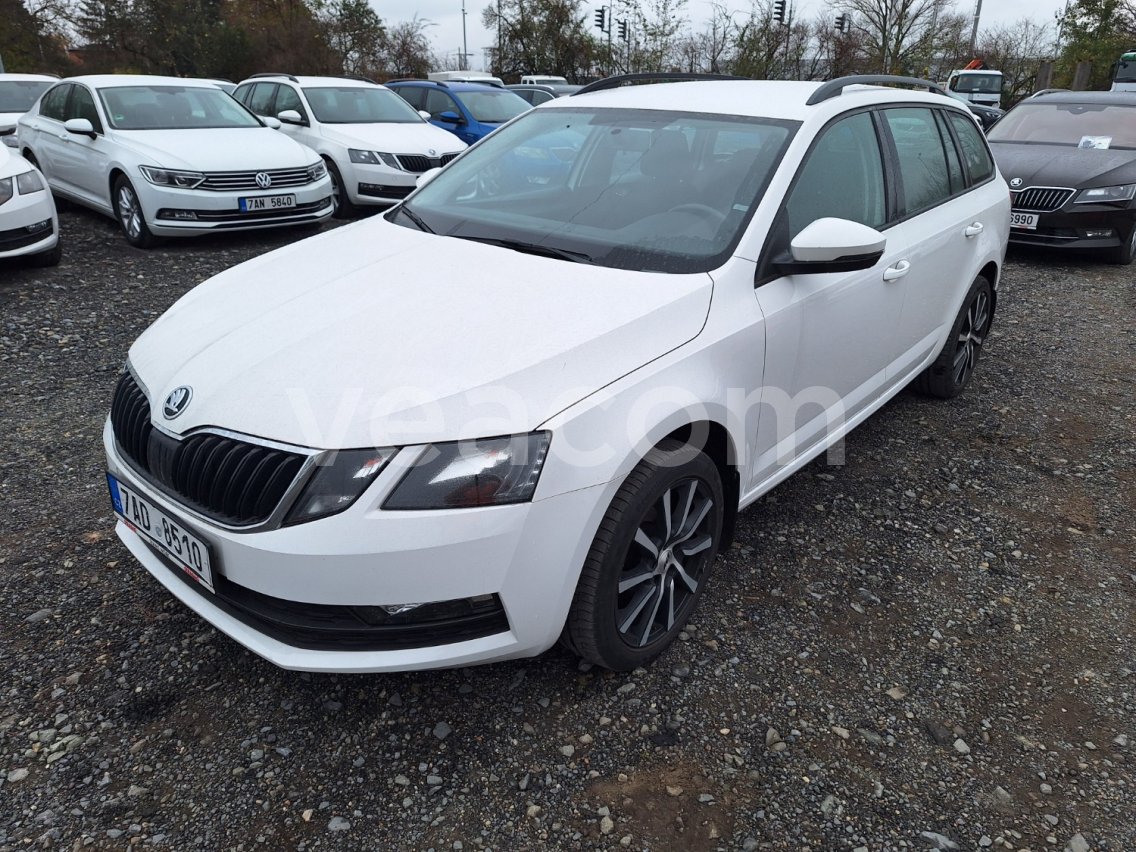 Online árverés: ŠKODA  OCTAVIA