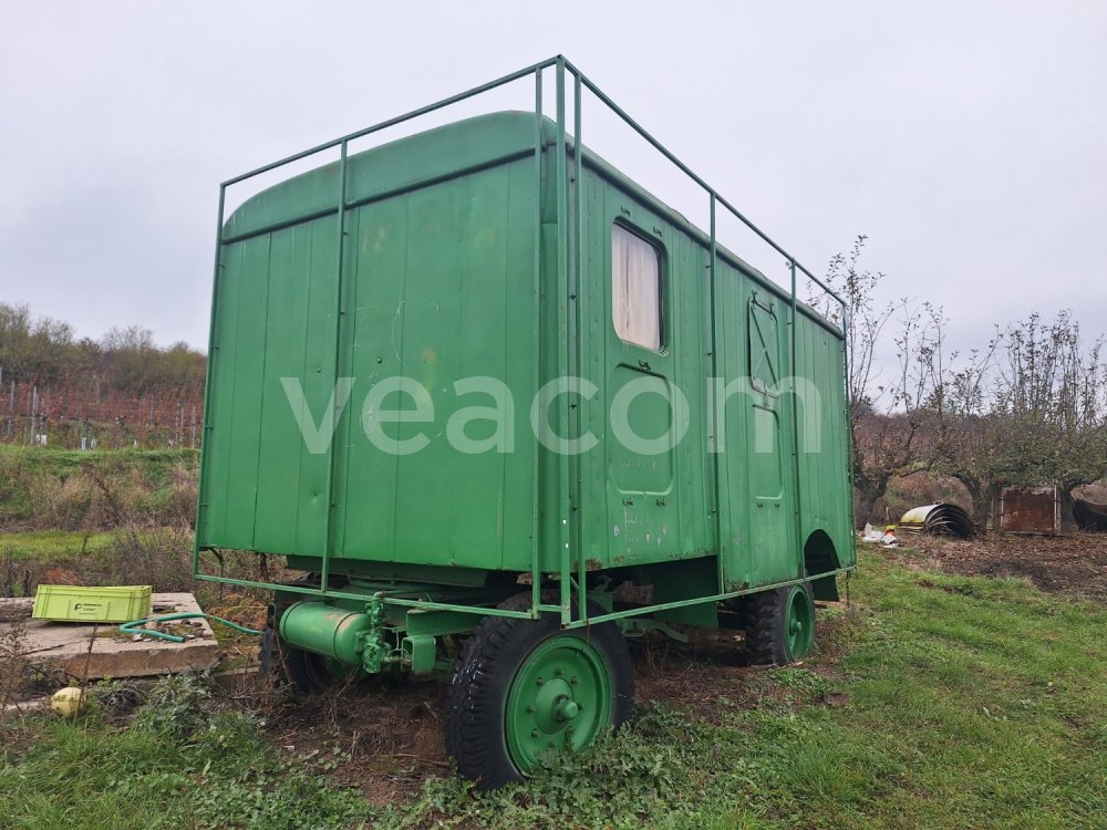 Online aukce: AVIA  V-304