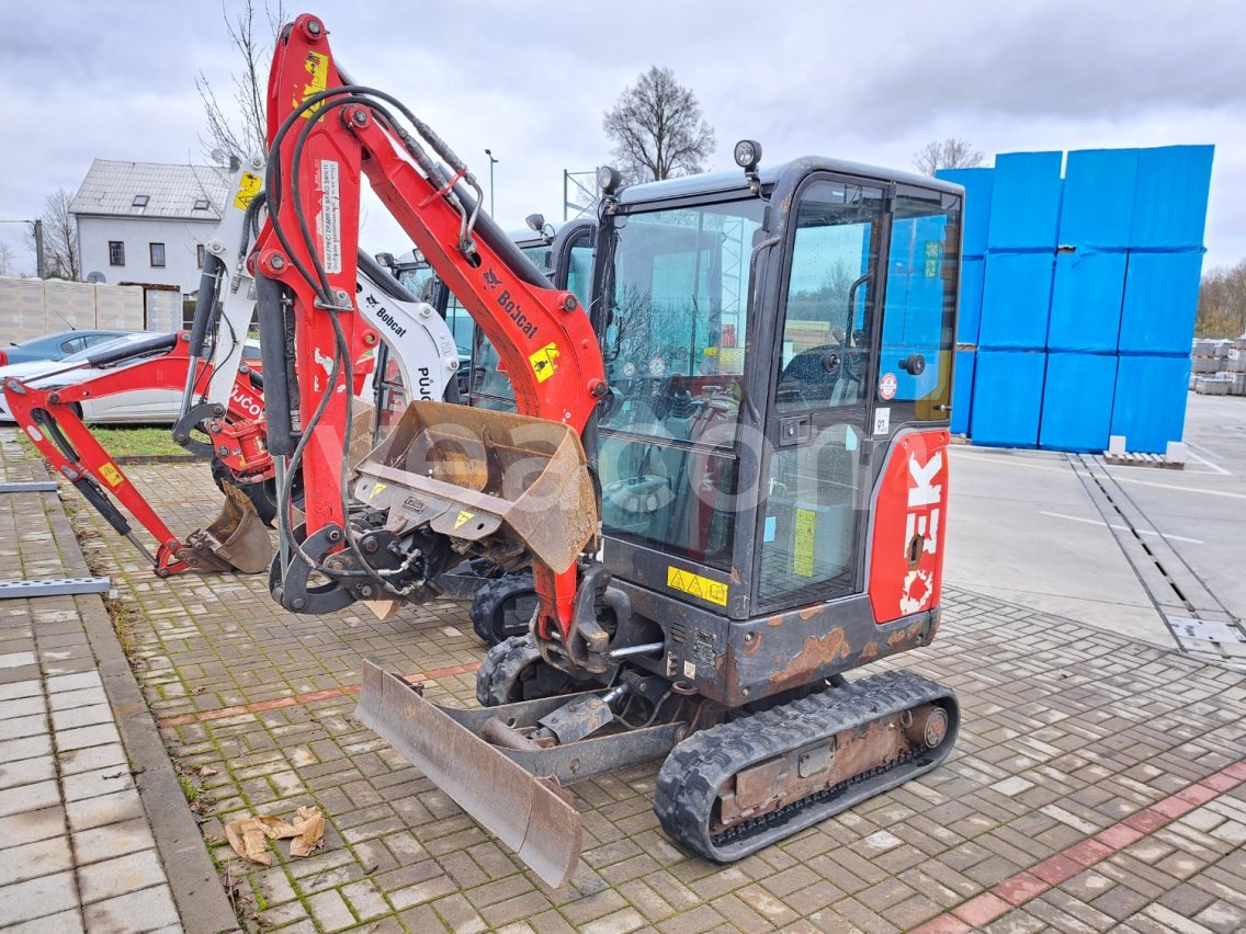 Online aukce: BOBCAT  E19