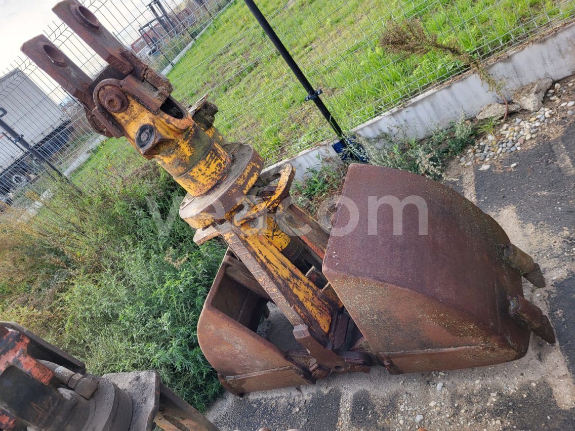 Online aukce:   DRAPÁK K HYDRAULICKEJ RUKE,NEFUNKČNÝ
