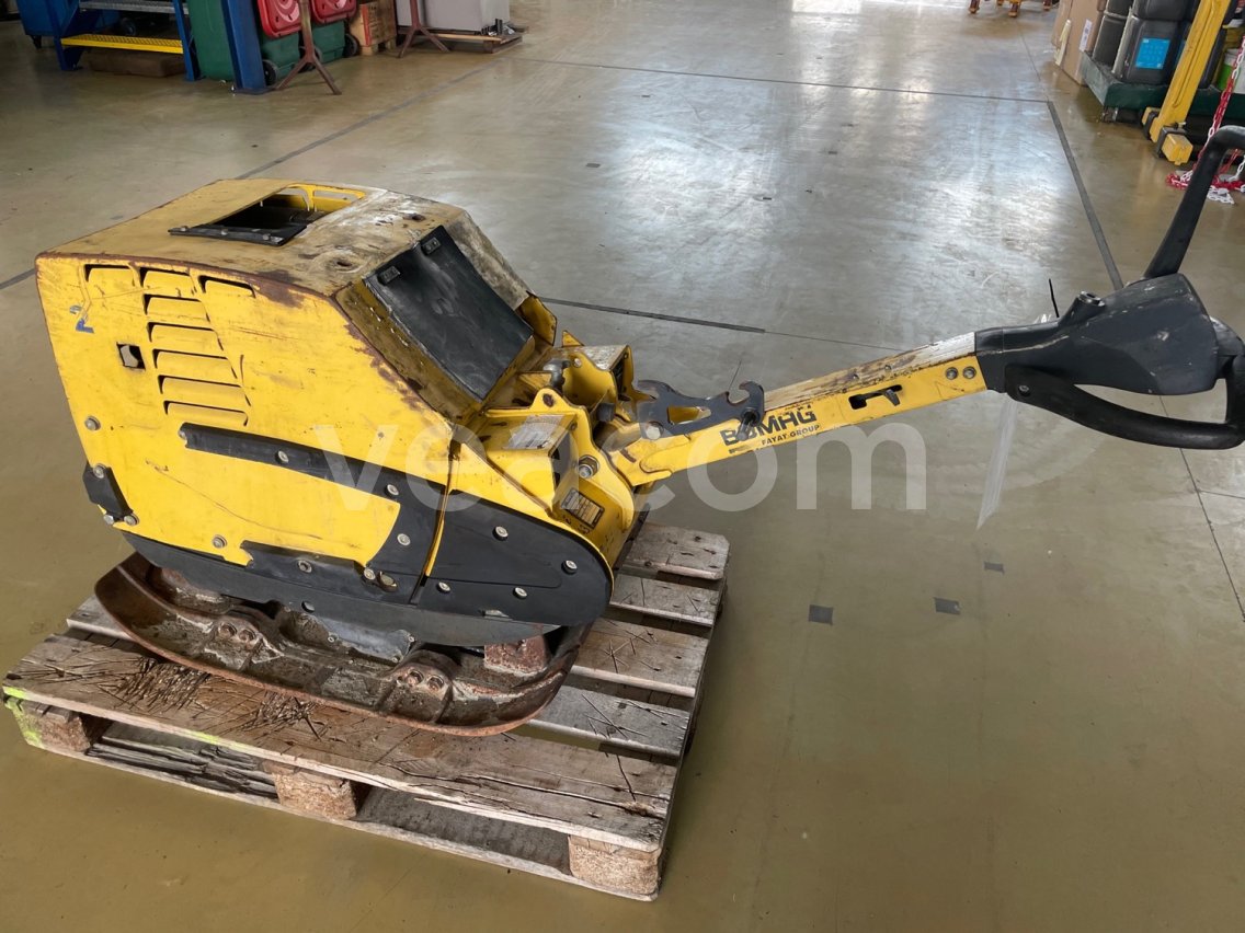 Online auction:   BOMAG BPR55/65D