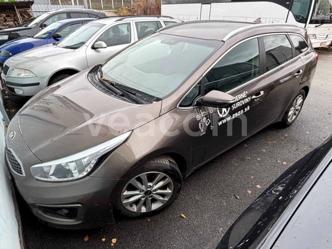 Online aukce: KIA  CEED