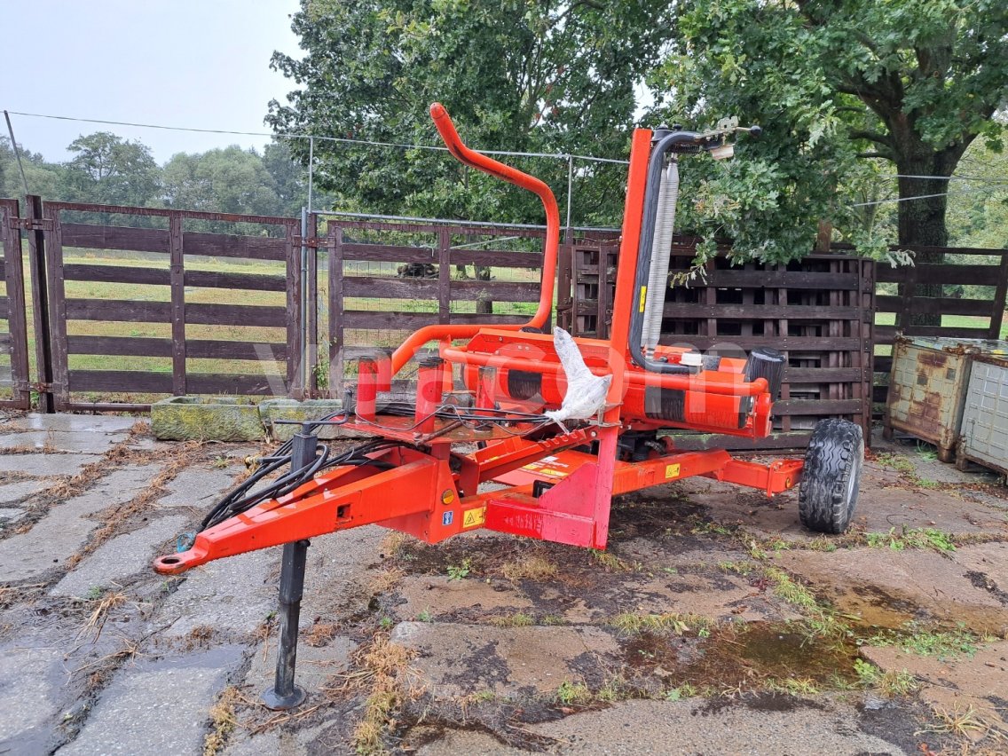 Online aukce:   KUHN RW 1400