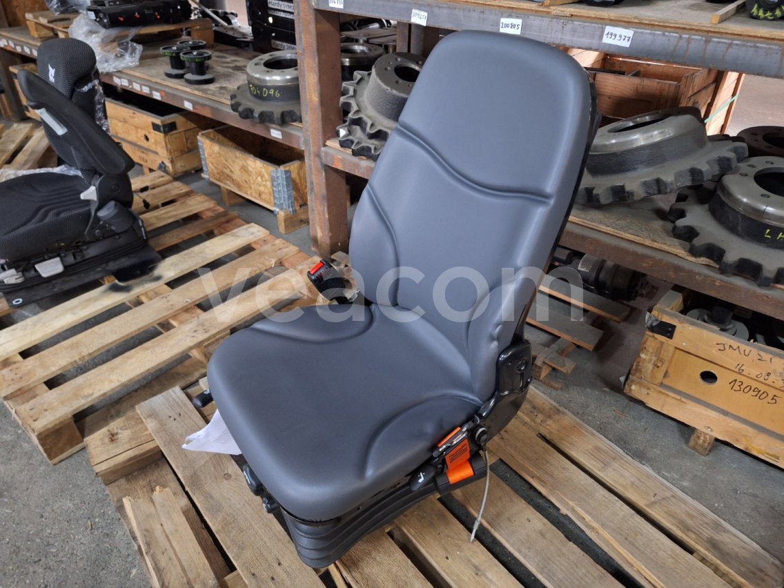 Online aukce:   SEDAČKA SEARS SEATING 7000