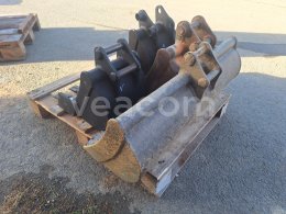 Online aukce:   4X LŽÍCE NA MINIBAGR DO 1000 KG