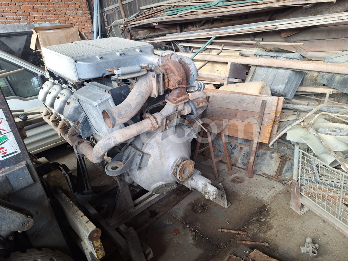 Online auction:   MOTOR TATRA V8
