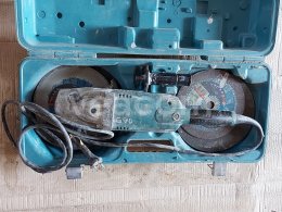 Online aukce:   MAKITA GA 9020R + MAKITA GA 9030R