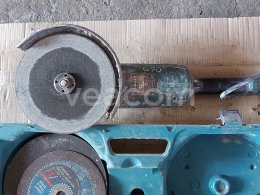 Online aukce:   MAKITA GA 9020R + MAKITA GA 9030R