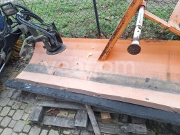 Online aukce:   NESENÁ RADLICE ZA TRAKTOR BEZ NATÁČENÍ