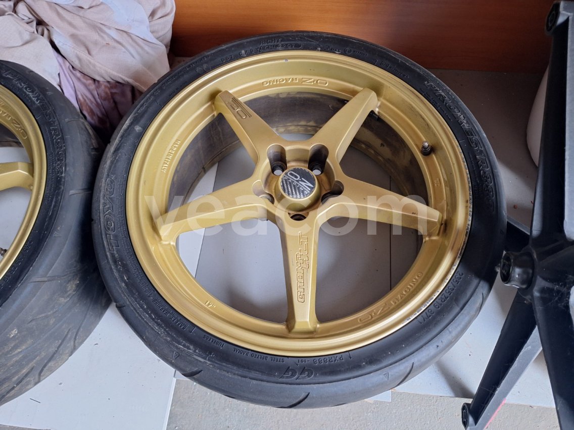 Online aukce:   ALU KOLA O.Z RACING 235/35 R19