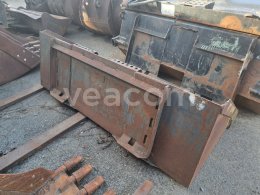 Online aukce:   LŽÍCE S BŘITEM 170CM