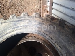 Online aukce:   PNEUMATIKY JCB 4CX - 2 KS
