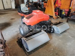 Online árverés:   Jacobsen Tri-King 1900D