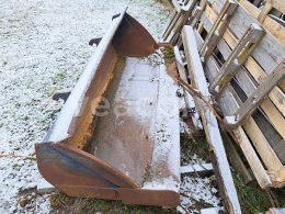 Online árverés:   LOPATA 187 CM