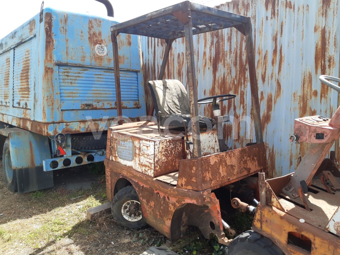 Online aukce:   DESTA DVH 1622N