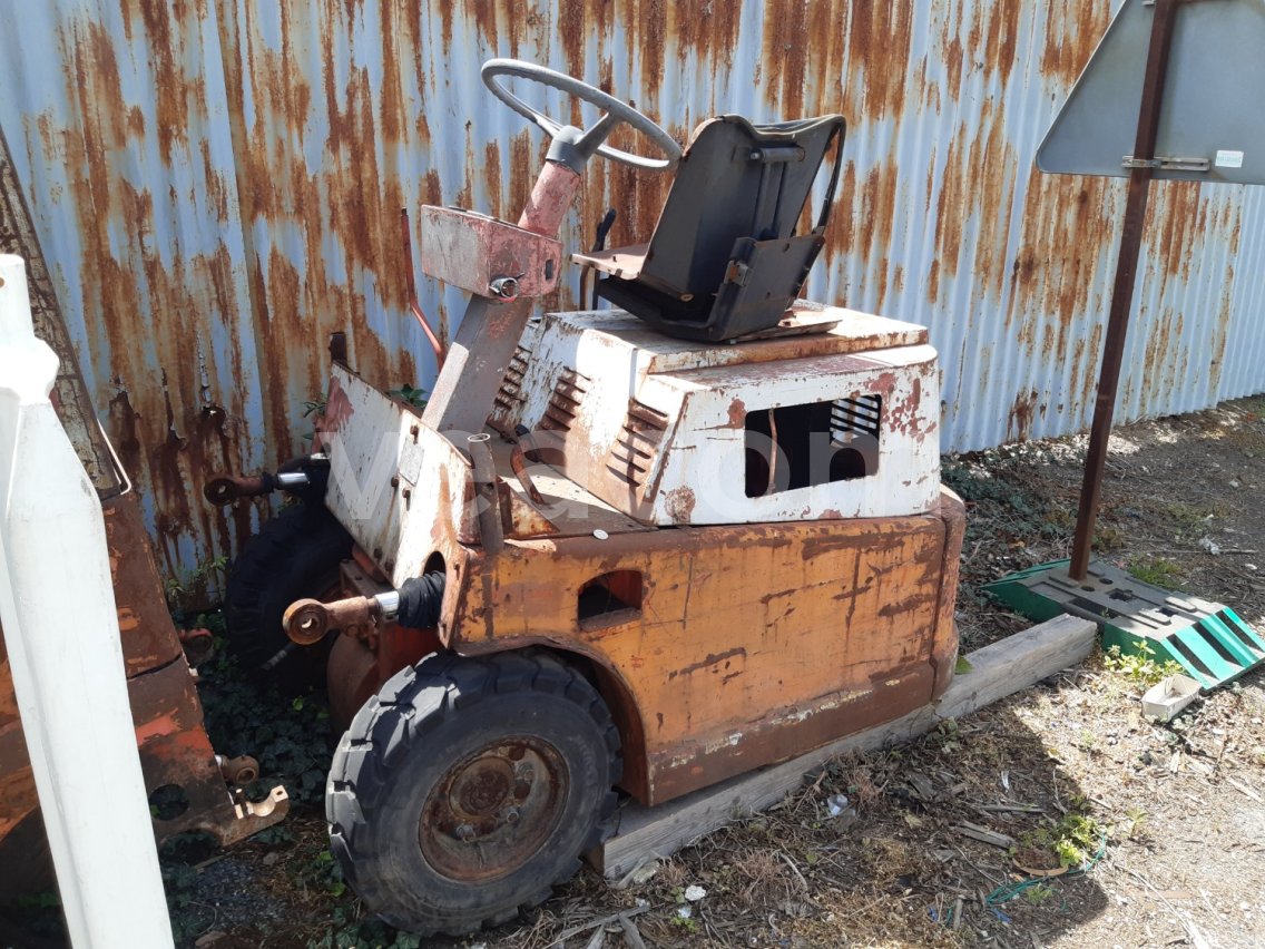 Online auction:   DESTA DVHM 1321