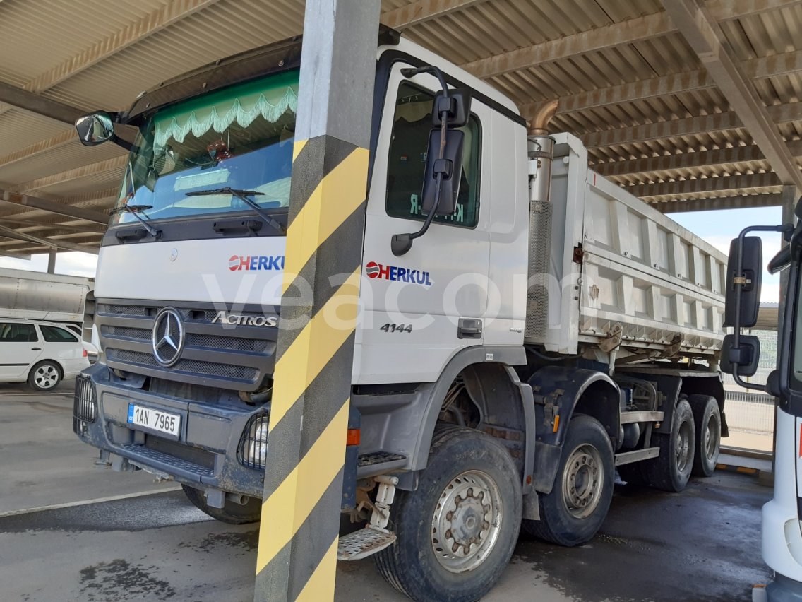 Online árverés:   MB ACTROS 4144 K 8X6/4