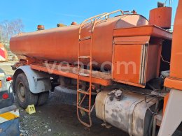 Online-Versteigerung: KAROSA  SA8 - L110