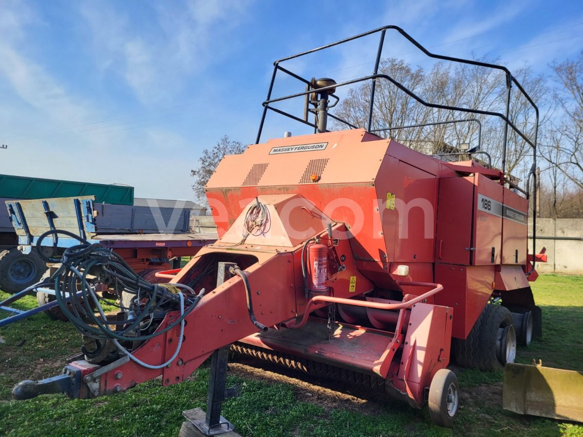 Online aukce:   MASSEY FERGUSON 186DE