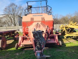 Online aukce:   MASSEY FERGUSON 186DE