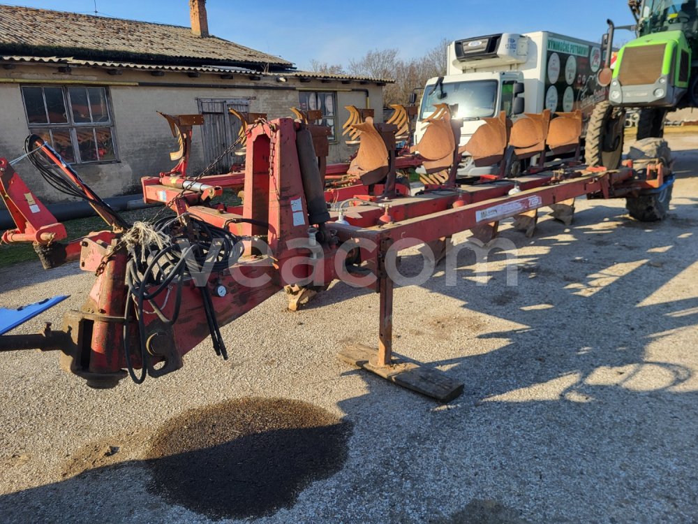 Online aukce: MASSEY FERGUSON  MF 725-6AH