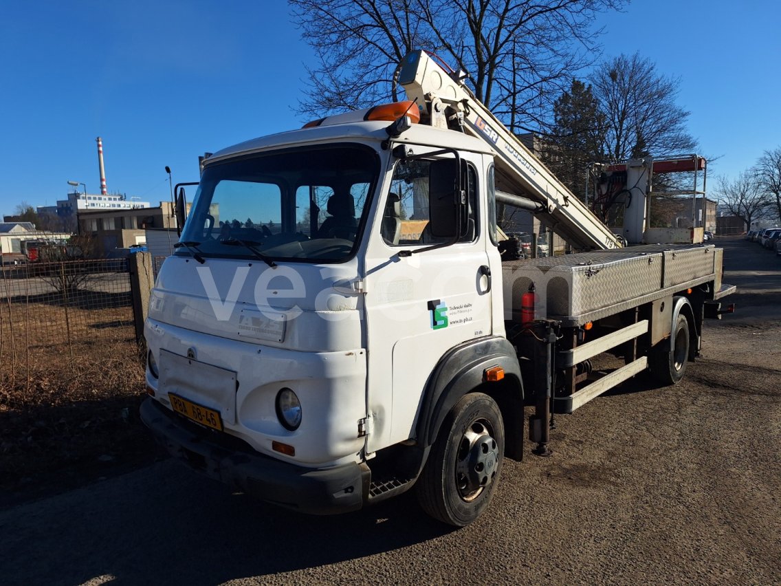 Online árverés: AVIA  A65-L