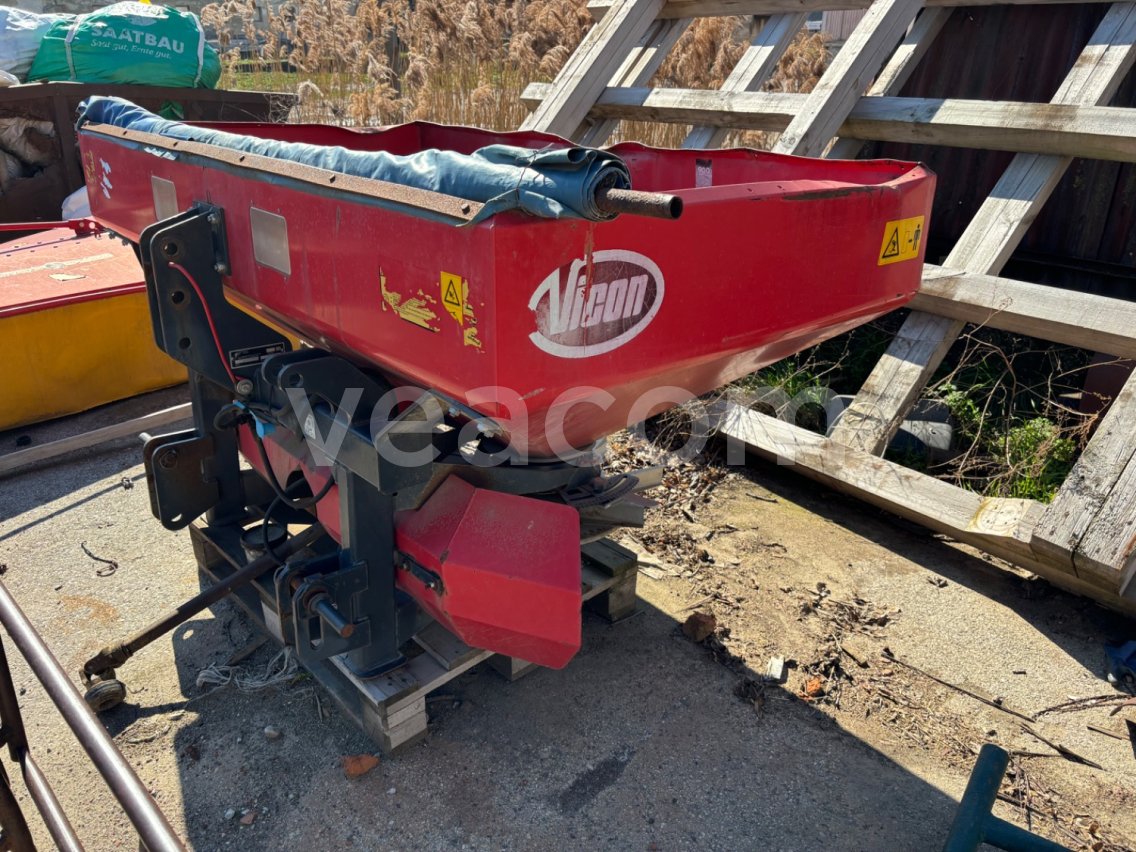 Online aukce:   VICON KVERNELAND RS-M 1050