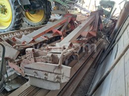 Online auction: KUHN  ROTAČNÍ BRÁNA 4,5 M