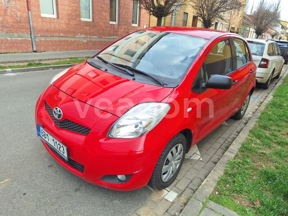 Online auction: TOYOTA  YARIS