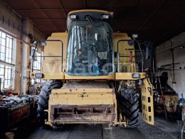 Online aukce: NEW HOLLAND  TX66