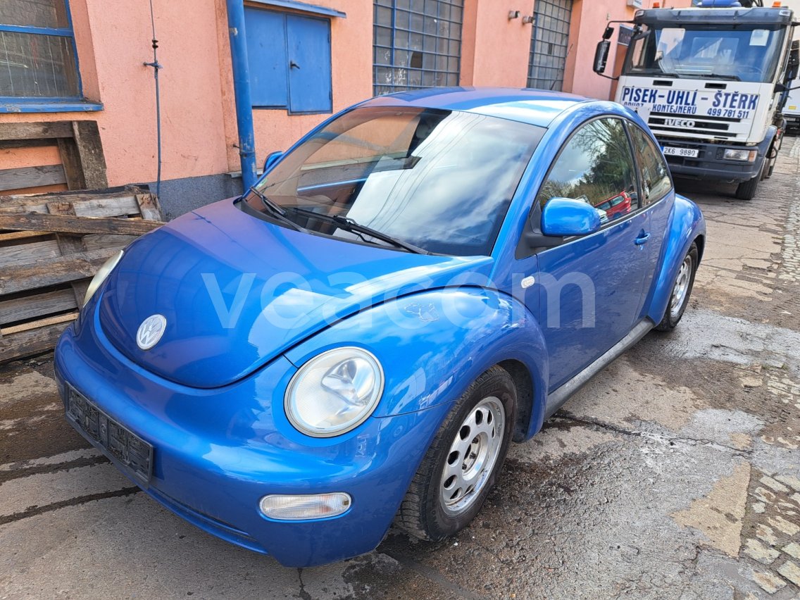 Online auction: VOLKSWAGEN  NEW BEETLE