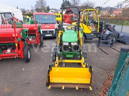 Online auction: JOHN DEERE  3036E 4X4