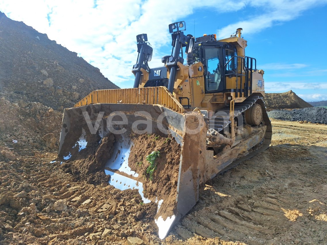 Online auction: CAT  D9