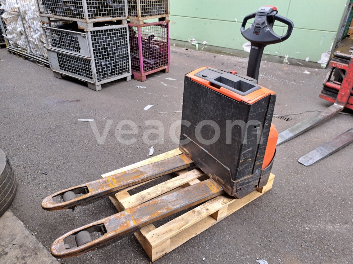 Online aukce:   BT LWE 140