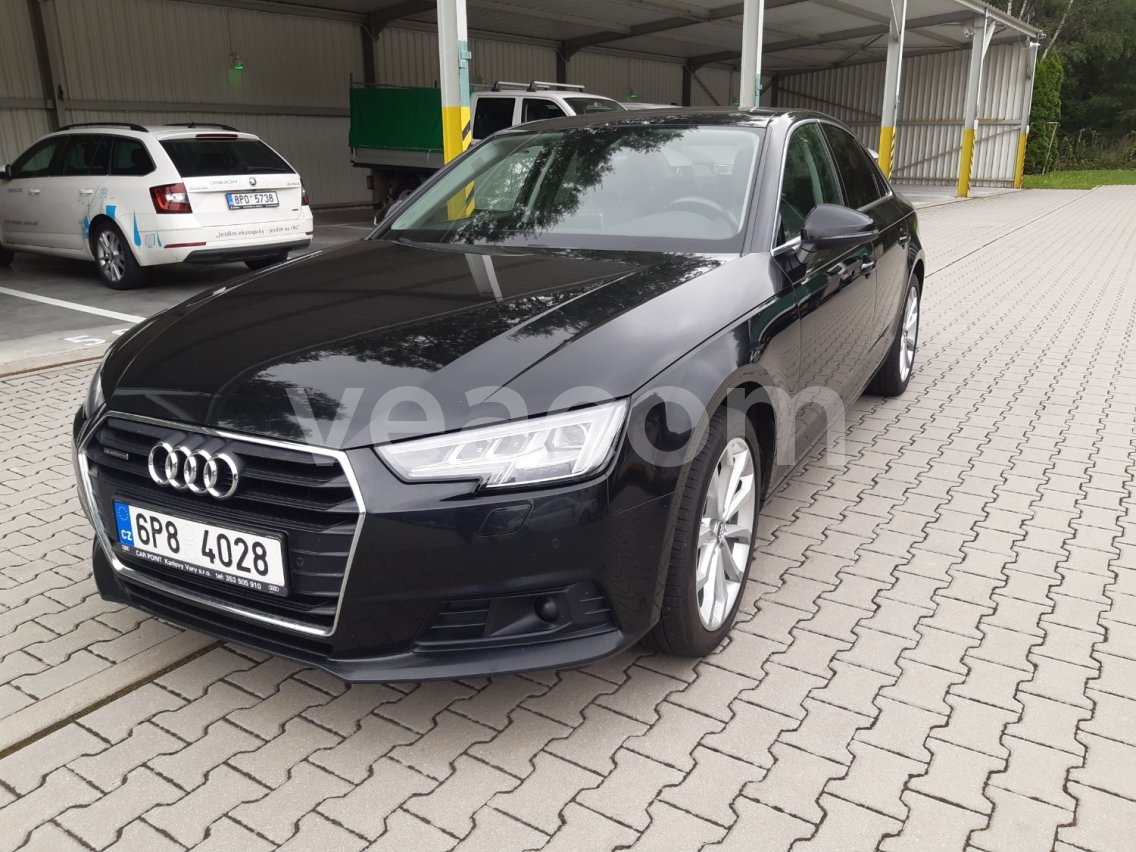 Online auction: AUDI  A4