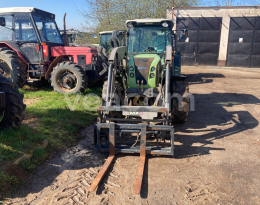 Online aukce: CLAAS  NEXOS 240F 4X4