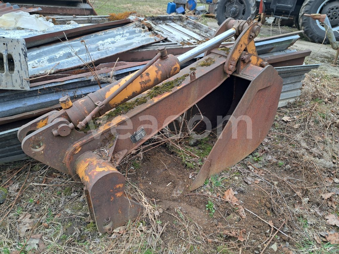 Online auction:   NÁSADA S PODKOPOVOU LŽÍCÍ 60 CM NA NAKLADAČ ZTS 050 (HON)