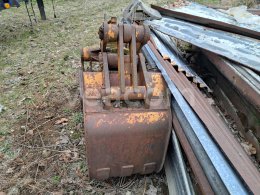 Online auction:   NÁSADA S PODKOPOVOU LŽÍCÍ 60 CM NA NAKLADAČ ZTS 050 (HON)