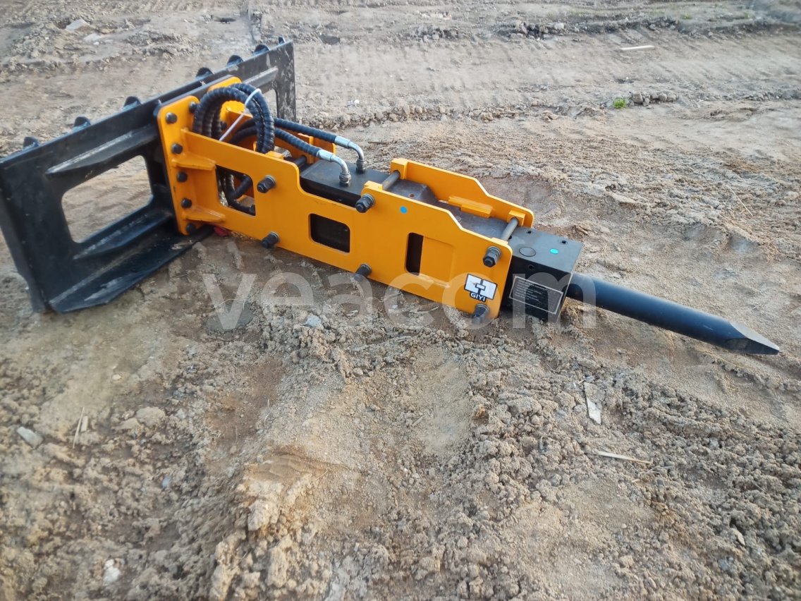 Aukcja internetowa:   SKID STEER HAMMER 680