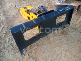 Aukcja internetowa:   SKID STEER HAMMER 680